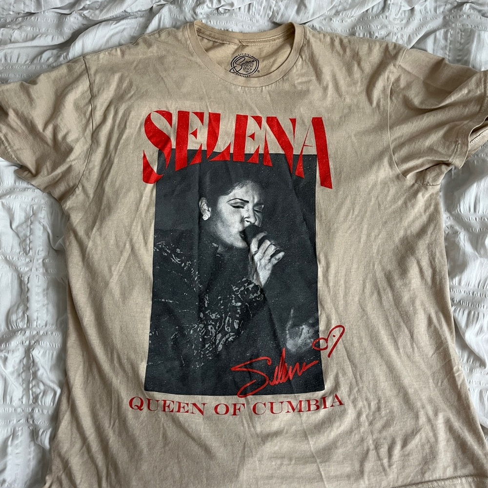 Selena tshirt